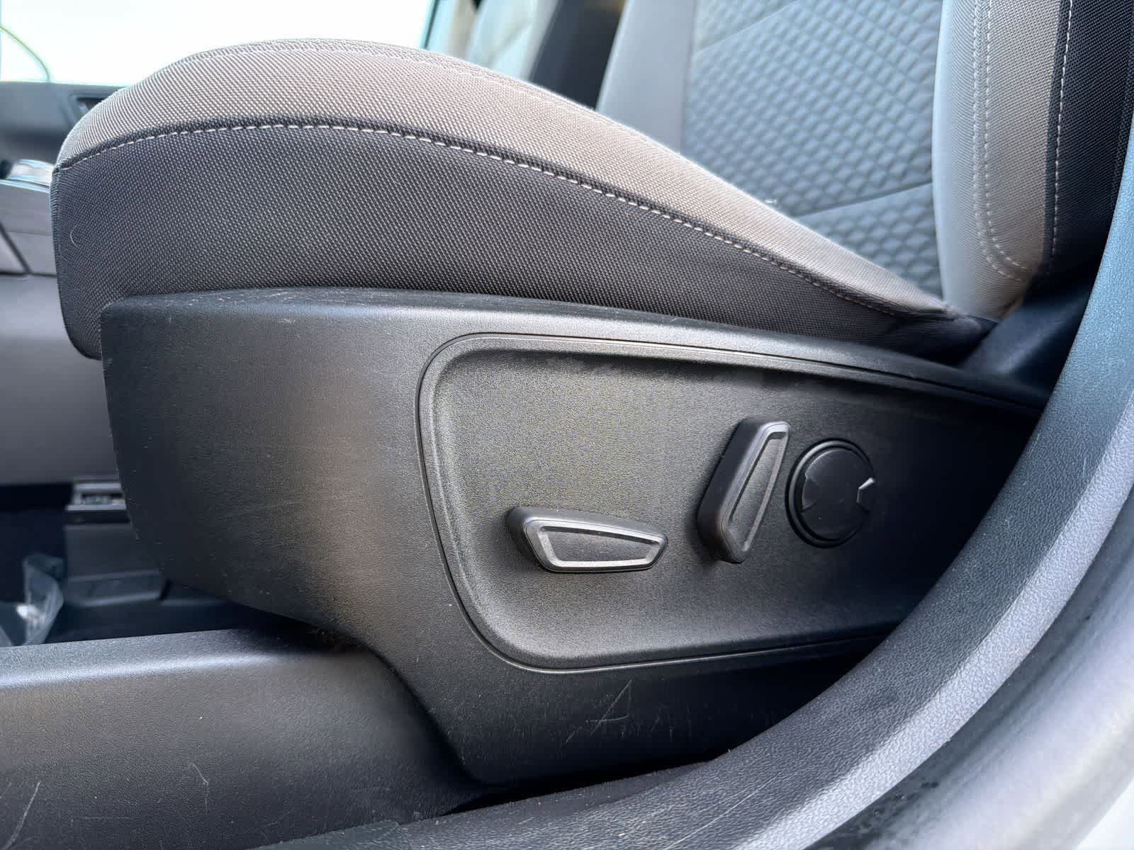 Thumbnail: 2022 Ford Escape - 18