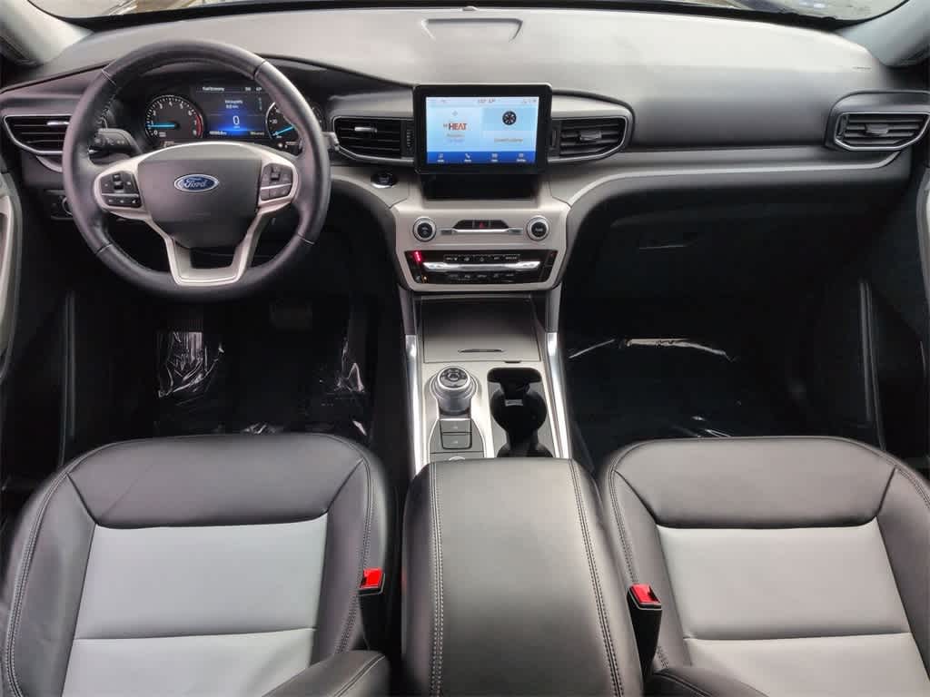 Thumbnail: 2022 Ford Explorer - 16