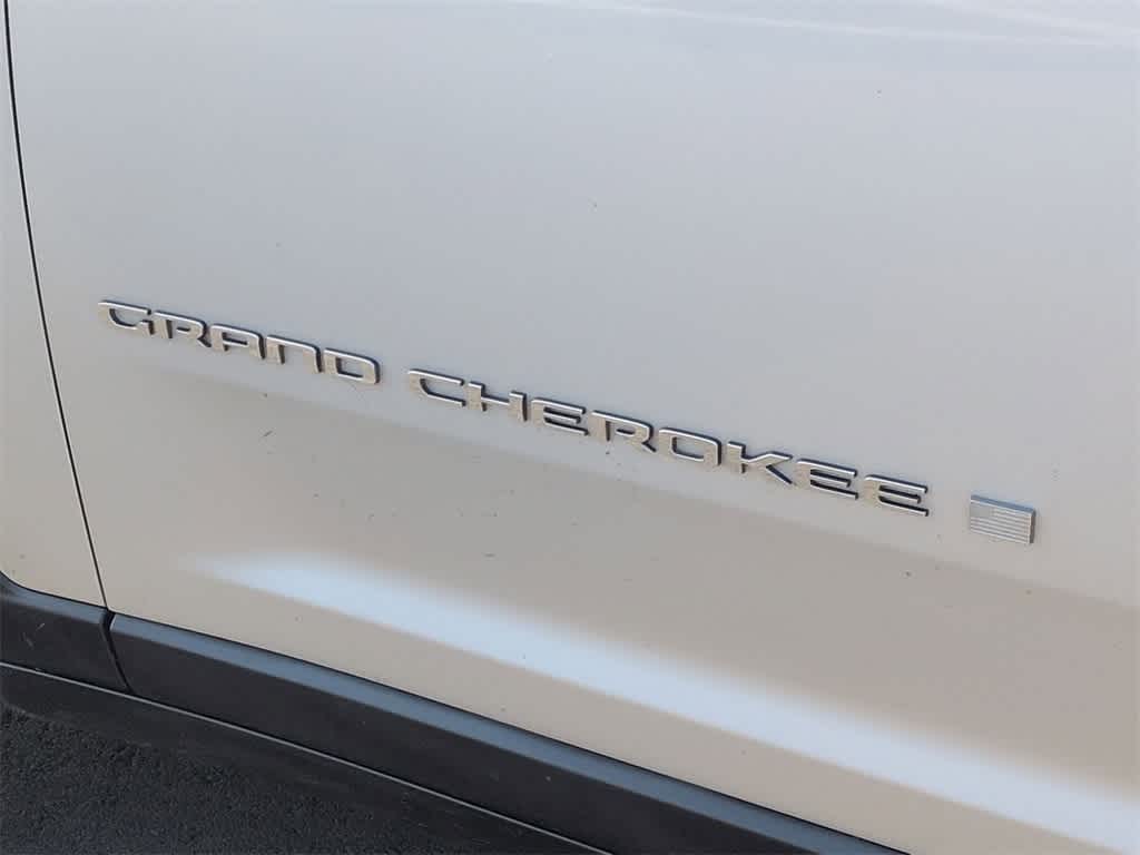 Thumbnail: 2022 Jeep Grand Cherokee - 13