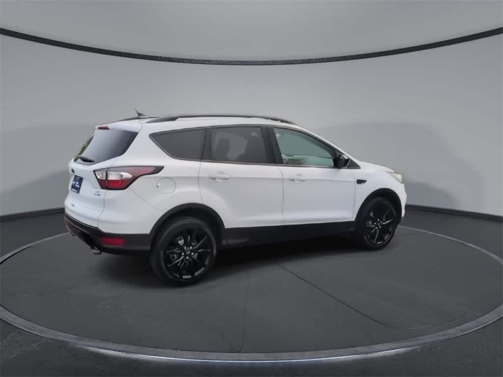 Thumbnail: 2018 Ford Escape - 8