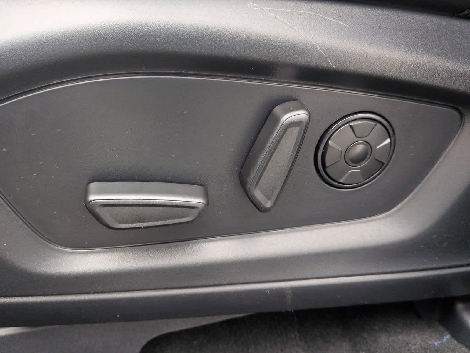 Thumbnail: 2026 Ford Explorer - 18