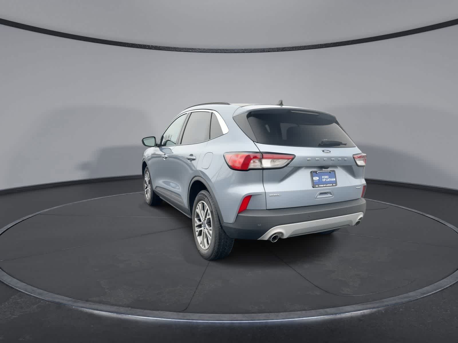 Thumbnail: 2022 Ford Escape - 6