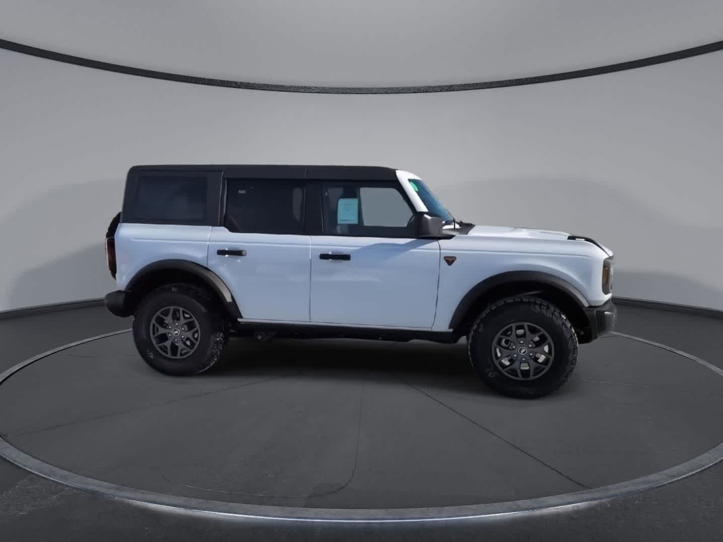 Thumbnail: 2025 Ford Bronco - 9