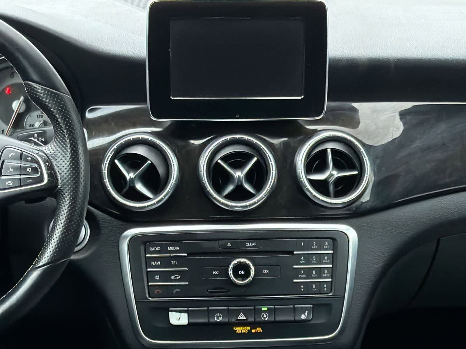 Thumbnail: 2015 Mercedes-Benz CLA - 30