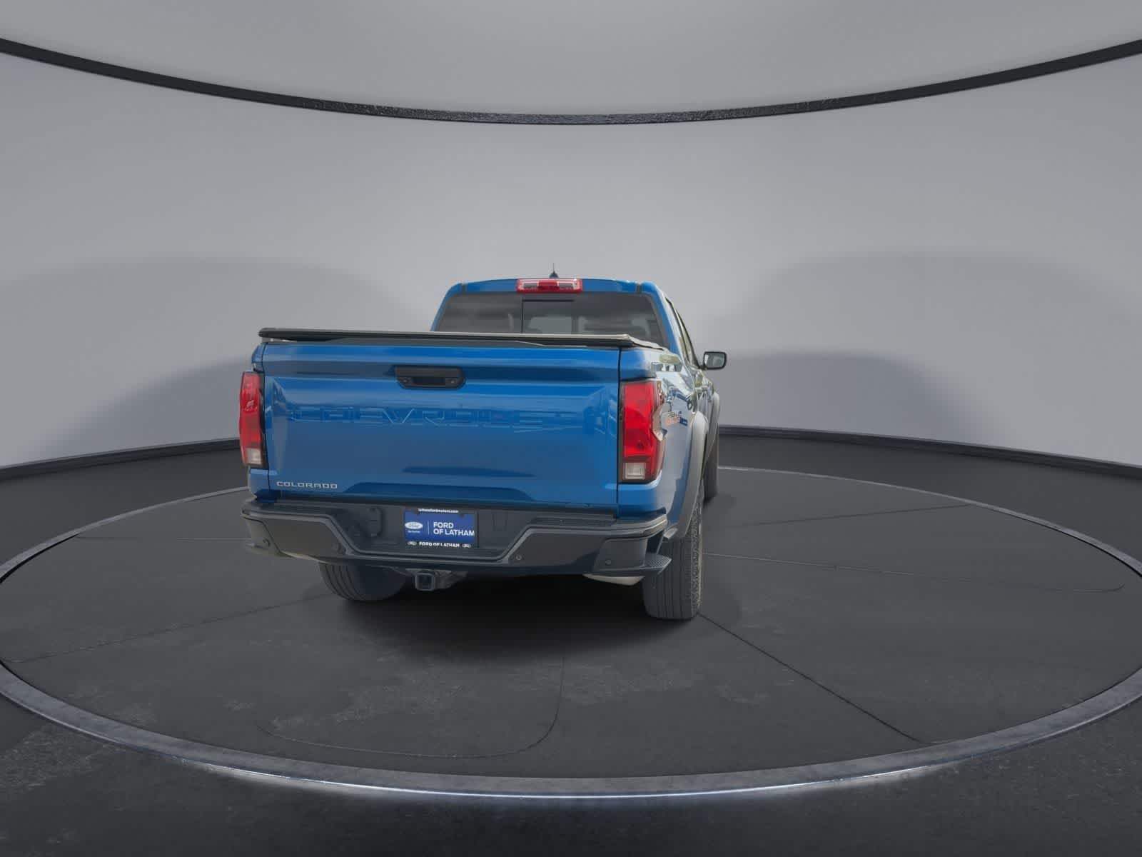 Thumbnail: 2023 Chevrolet Colorado - 7