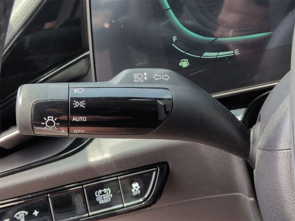 Thumbnail: 2023 Kia Niro - 27