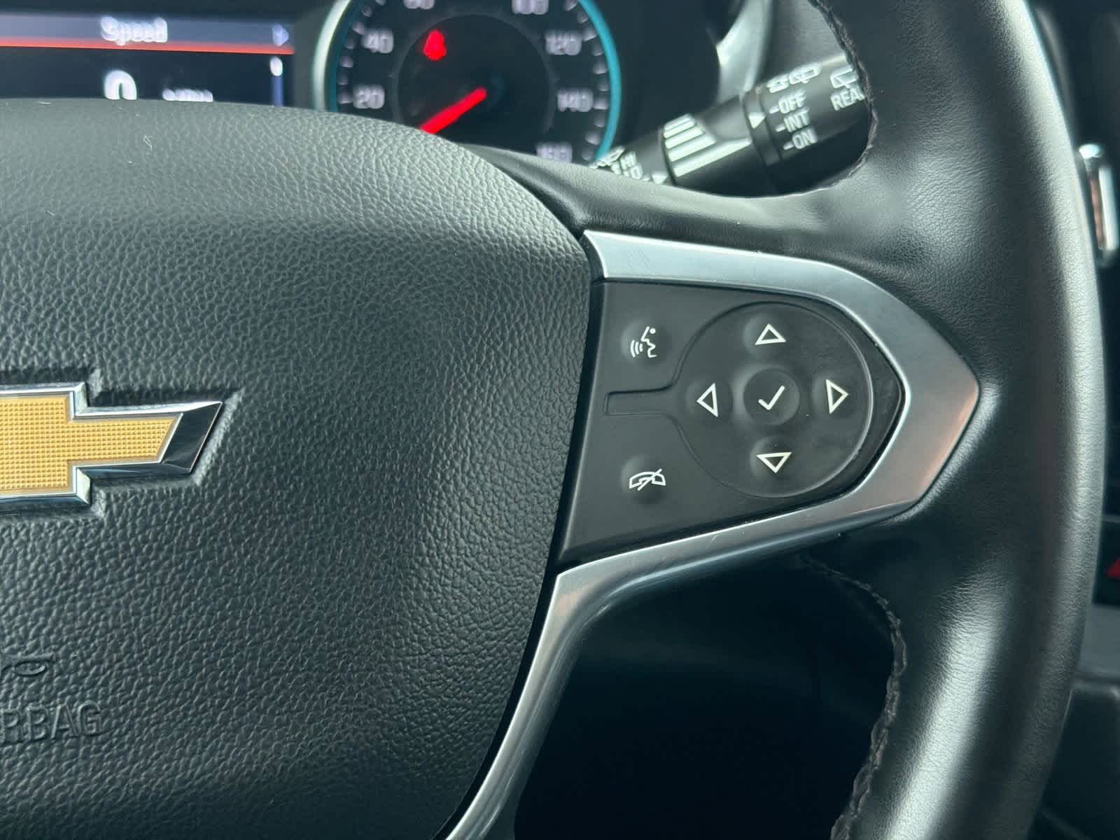 Thumbnail: 2023 Chevrolet Traverse - 25