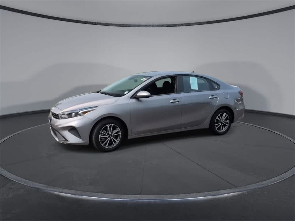 Thumbnail: 2022 Kia Forte - 4