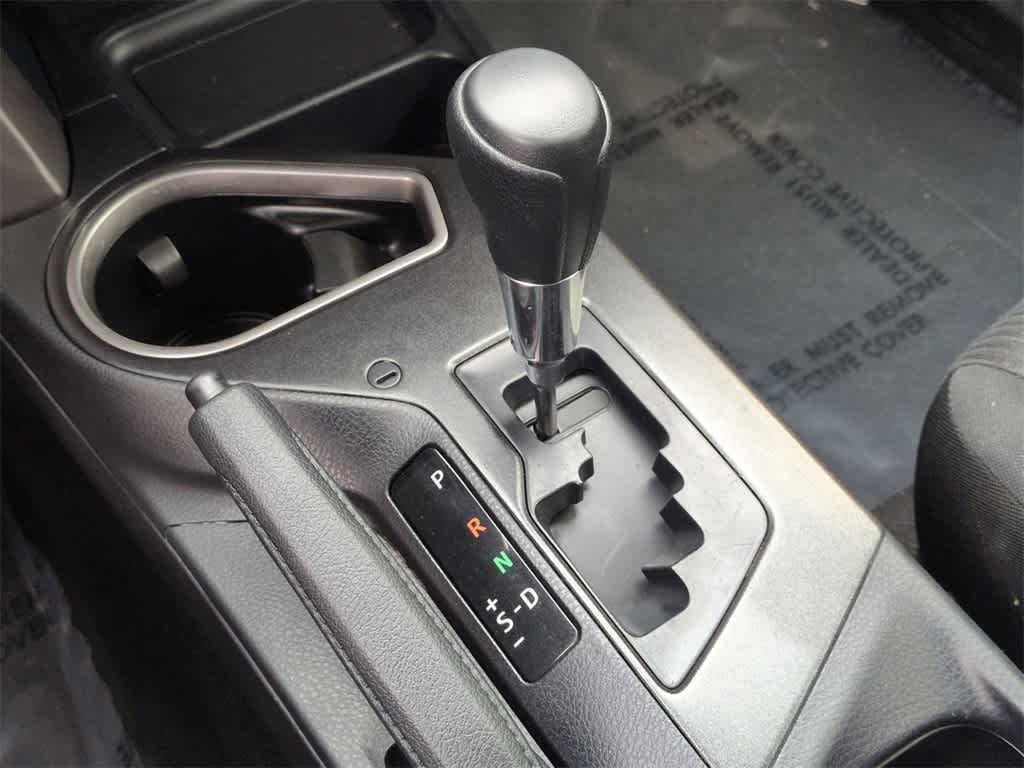 Thumbnail: 2016 Toyota RAV4 - 32