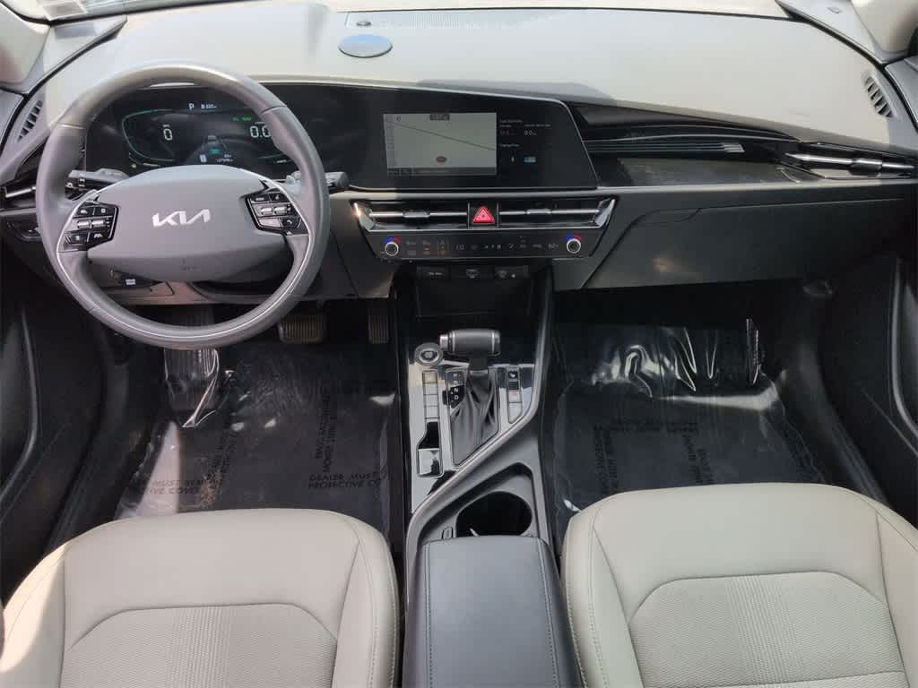 Thumbnail: 2023 Kia Niro - 16