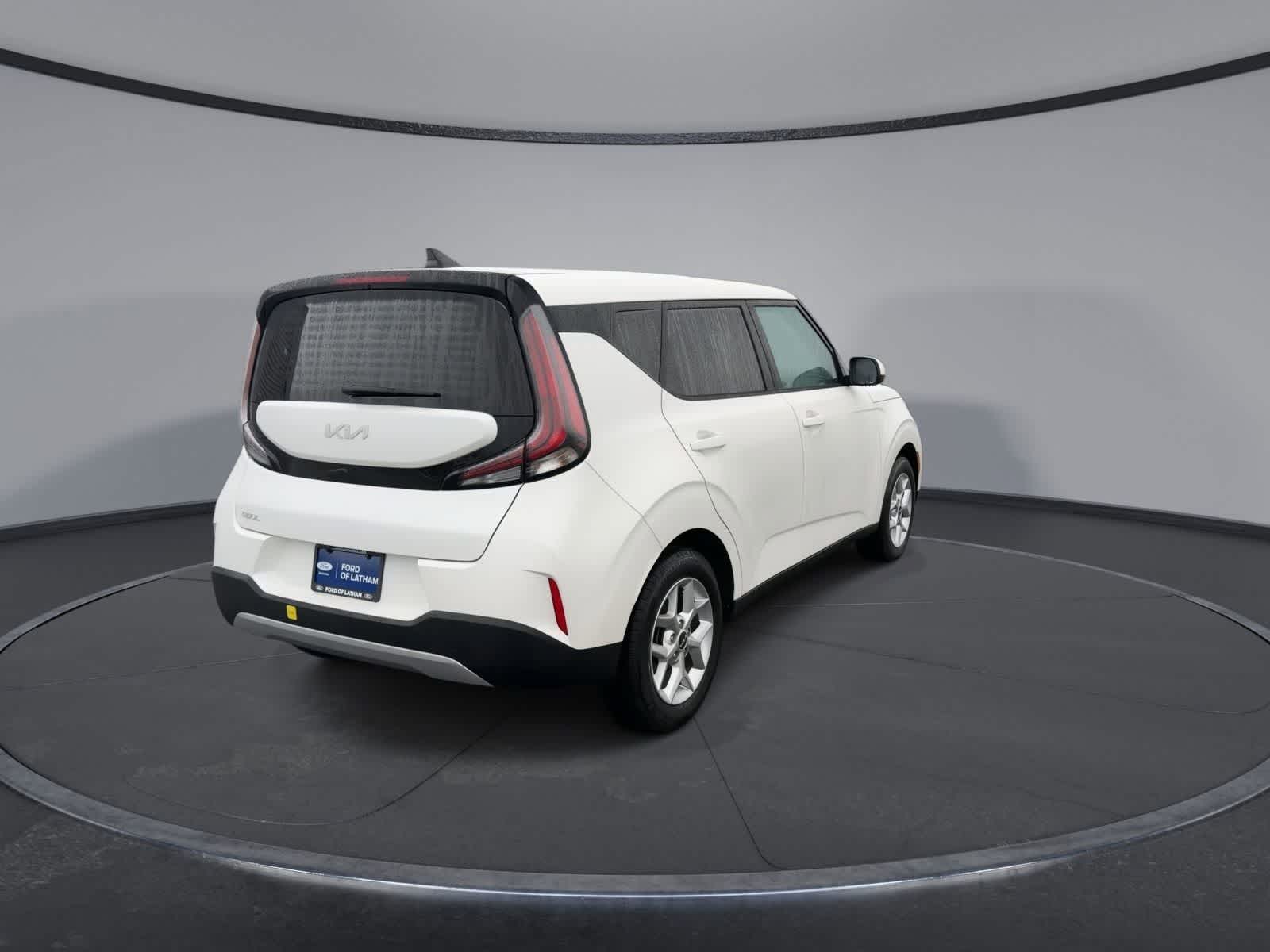 Thumbnail: 2023 Kia Soul - 8