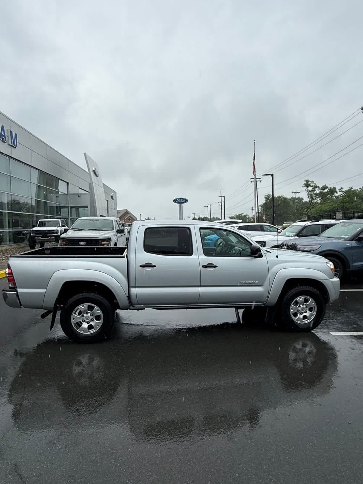 Thumbnail: 2009 Toyota Tacoma - 6