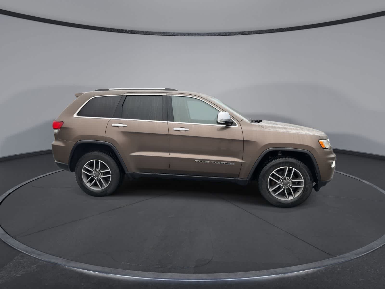 Thumbnail: 2020 Jeep Grand Cherokee - 9