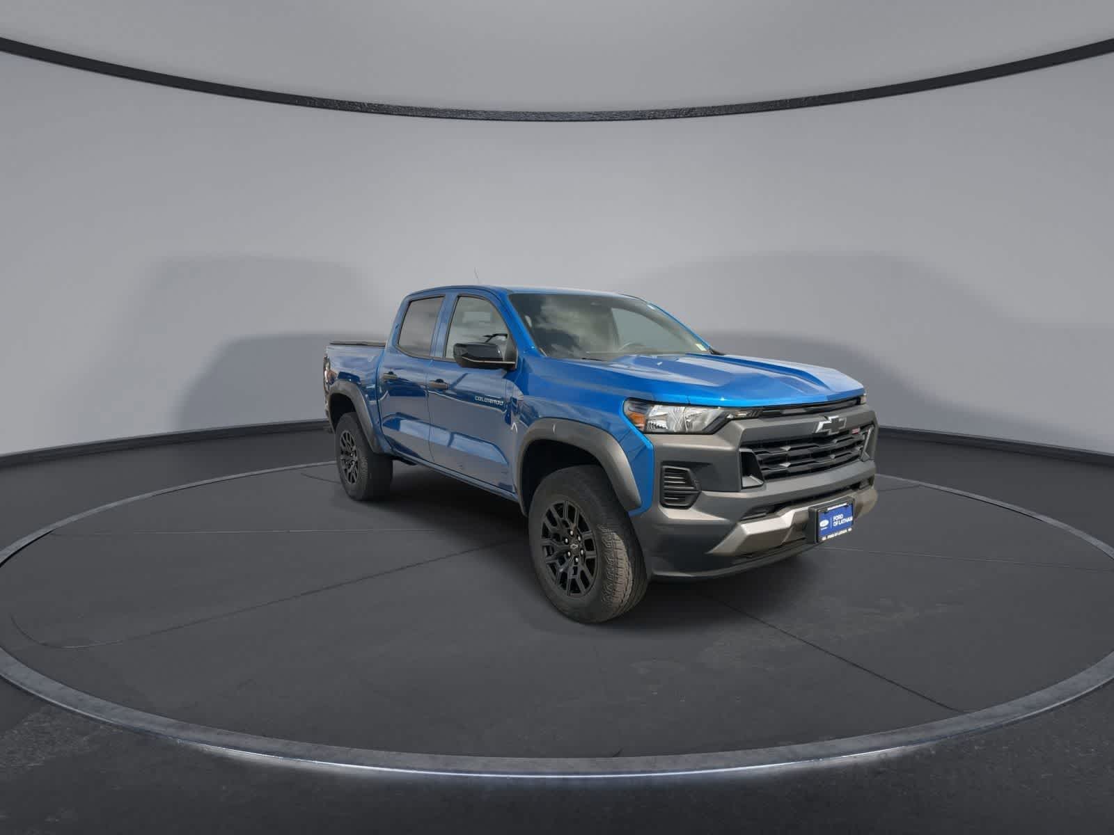 Thumbnail: 2023 Chevrolet Colorado - 2