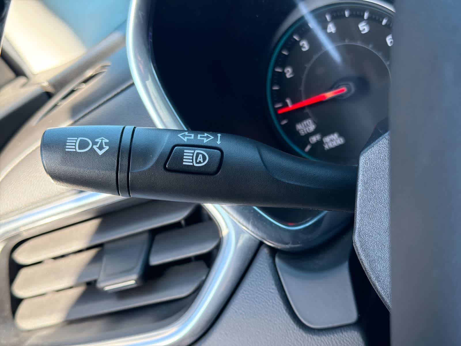 Thumbnail: 2020 Chevrolet Equinox - 28
