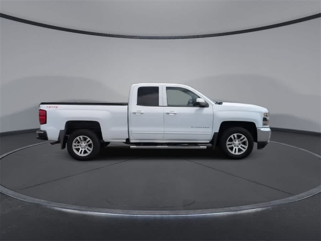 Thumbnail: 2017 Chevrolet Silverado 1500 - 9