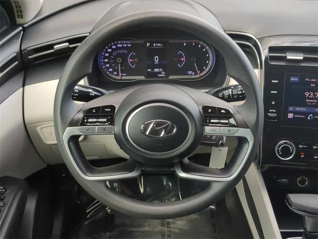 2023 Hyundai Tucson SE 23