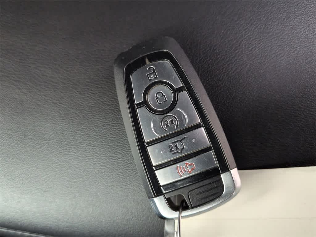 Thumbnail: 2022 Ford Explorer - 36