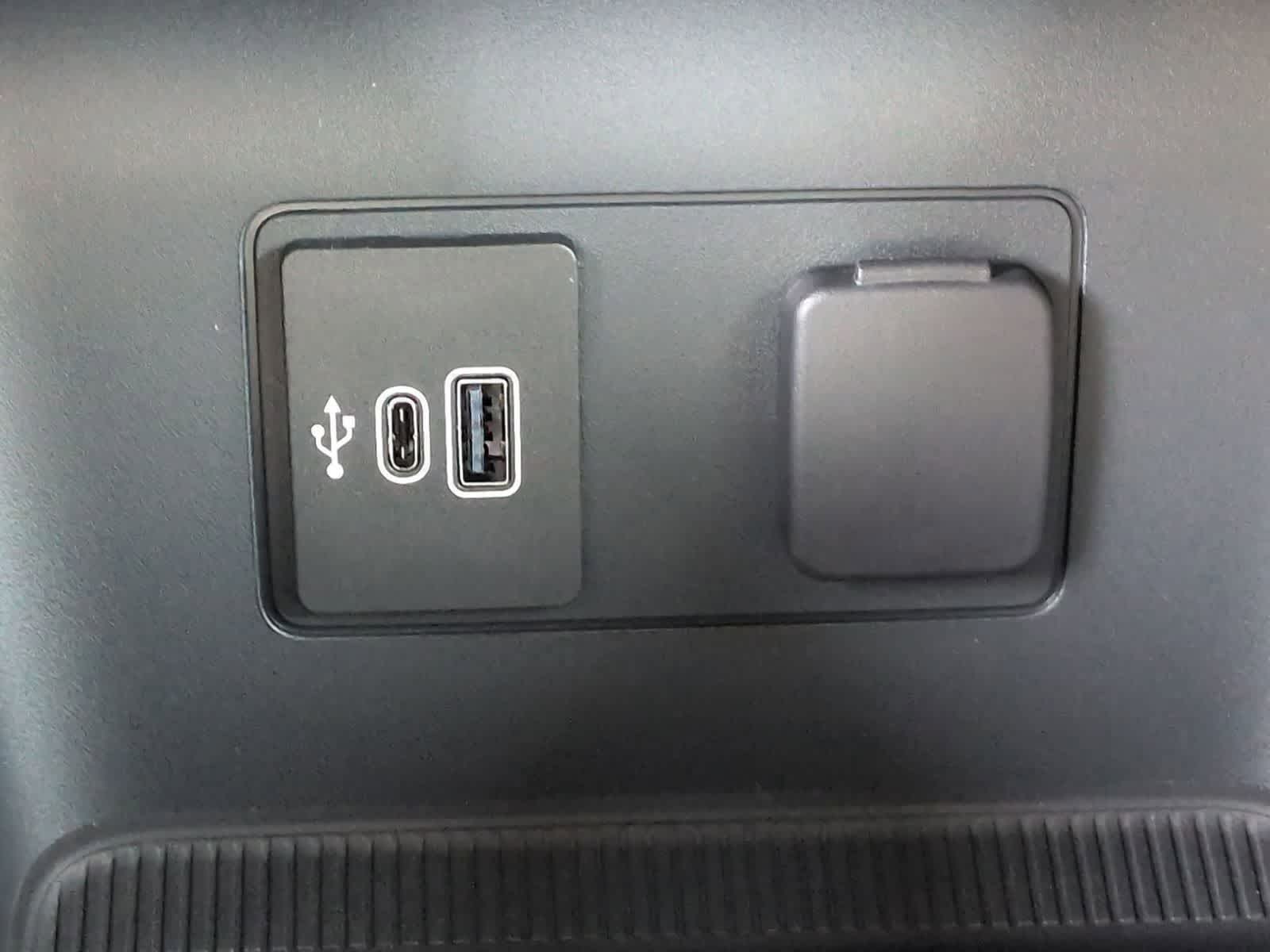 Thumbnail: 2026 Ford Explorer - 32