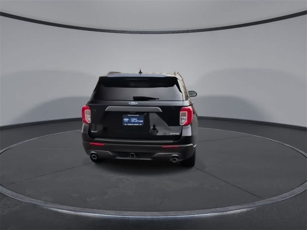 Thumbnail: 2022 Ford Explorer - 7