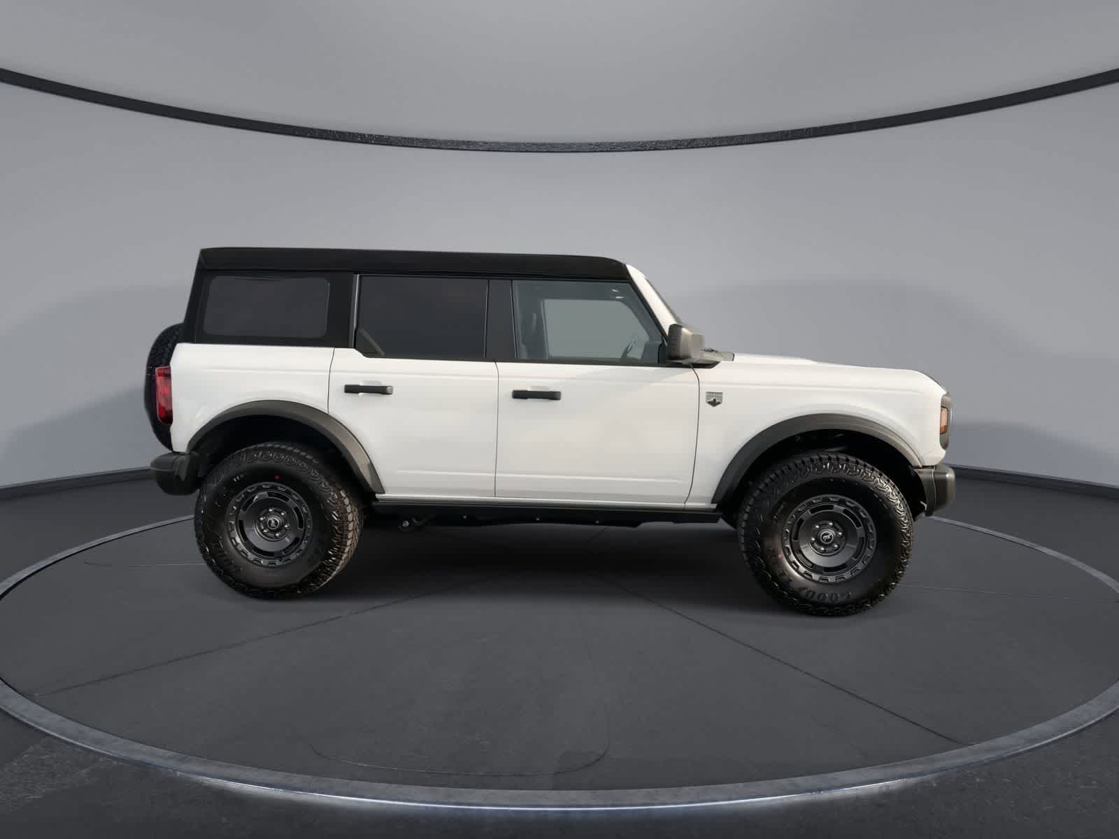 Thumbnail: 2025 Ford Bronco - 9