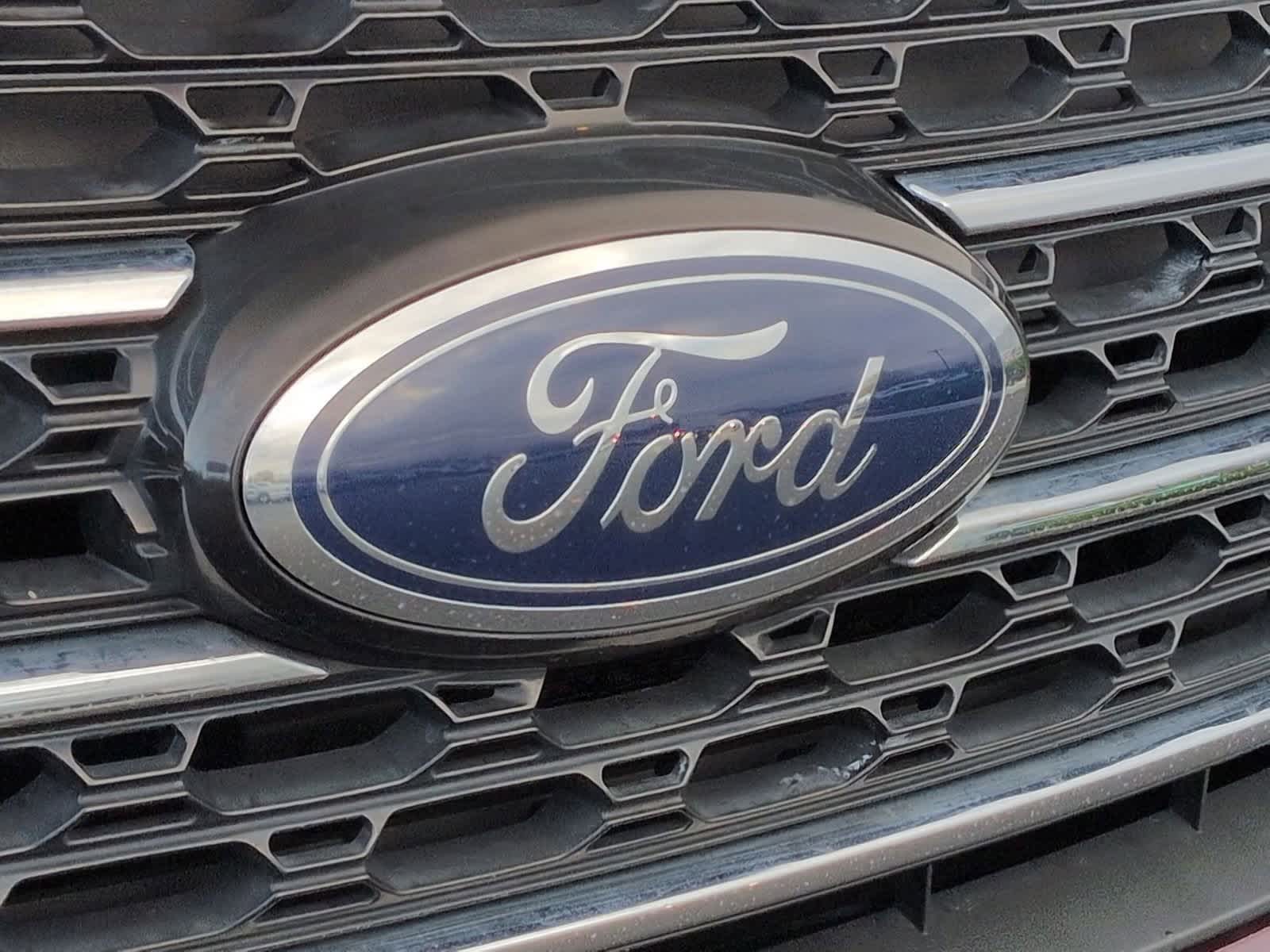 Thumbnail: 2022 Ford Explorer - 12