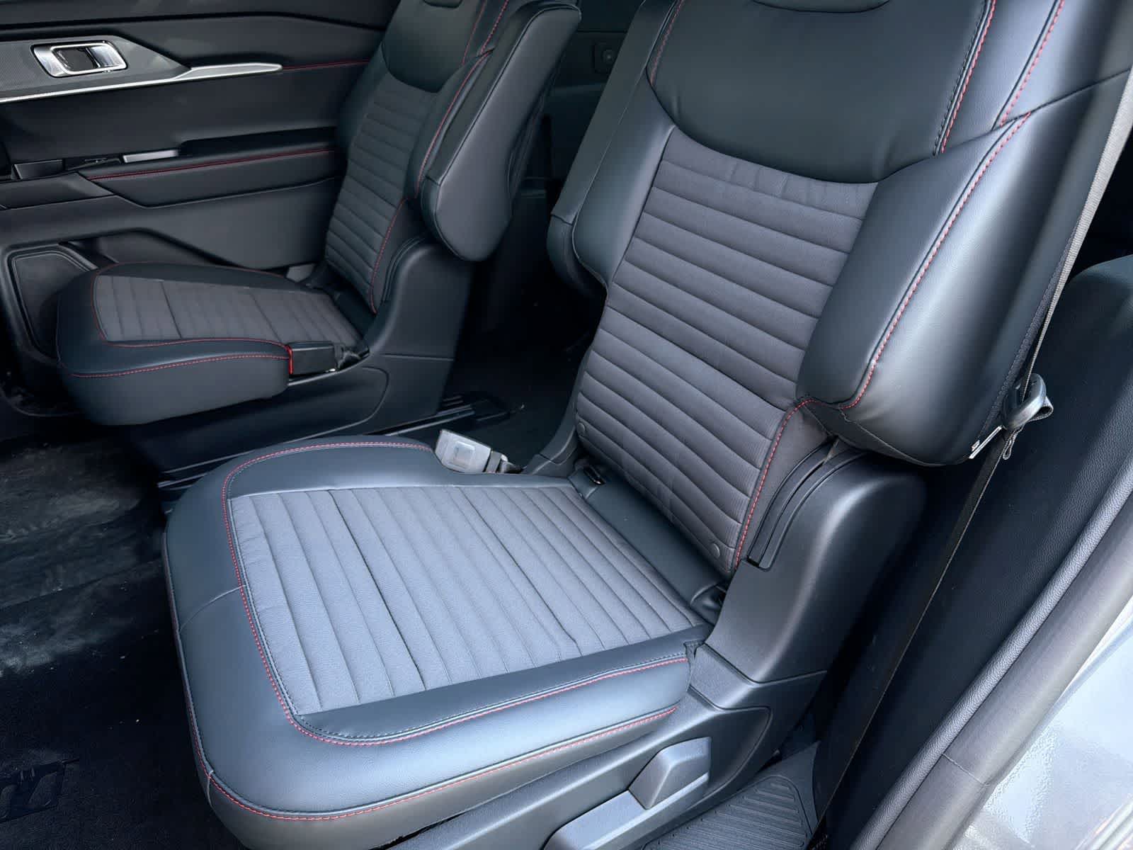 Thumbnail: 2026 Ford Explorer - 20