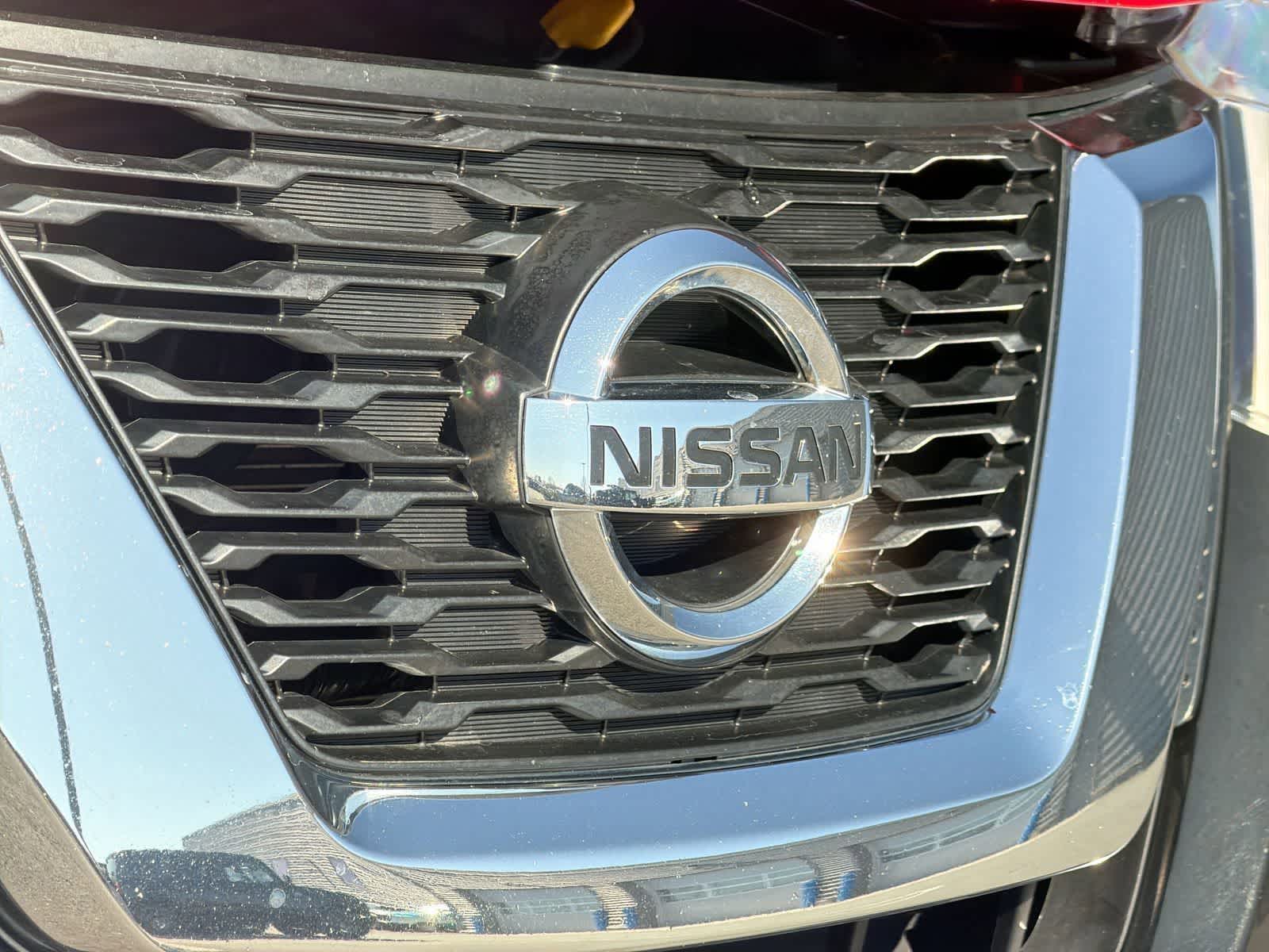 Thumbnail: 2017 Nissan Rogue - 12