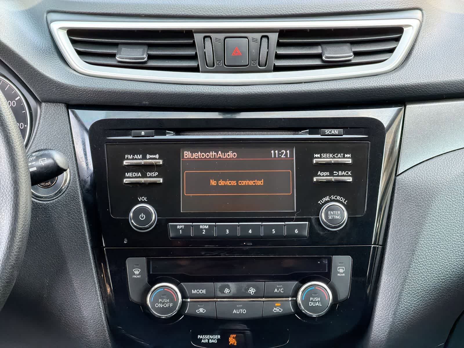 Thumbnail: 2016 Nissan Rogue - 28