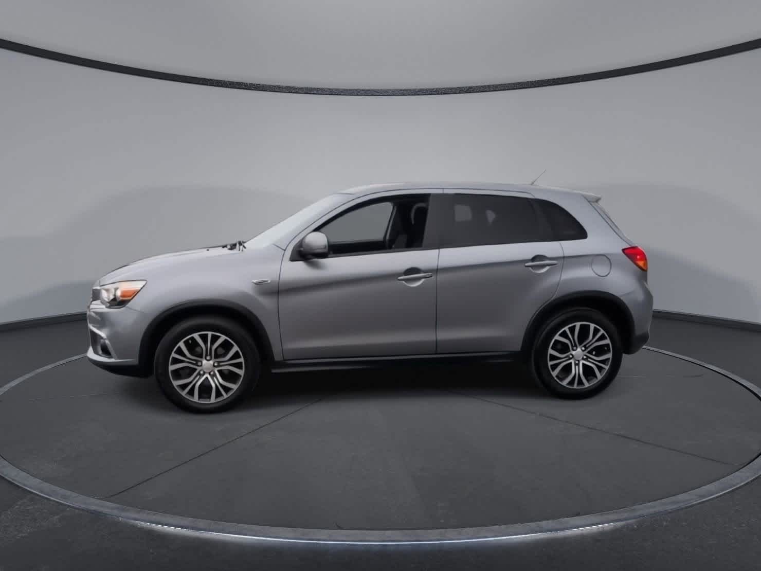 Thumbnail: 2016 Mitsubishi Outlander Sport - 4