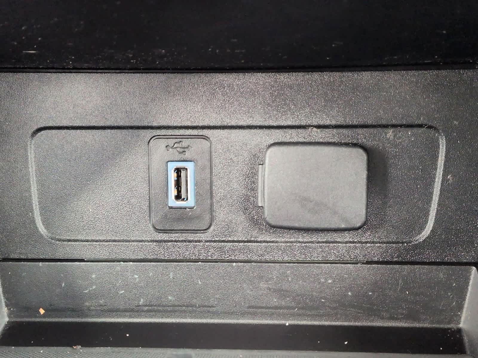 Thumbnail: 2018 Ford Escape - 31