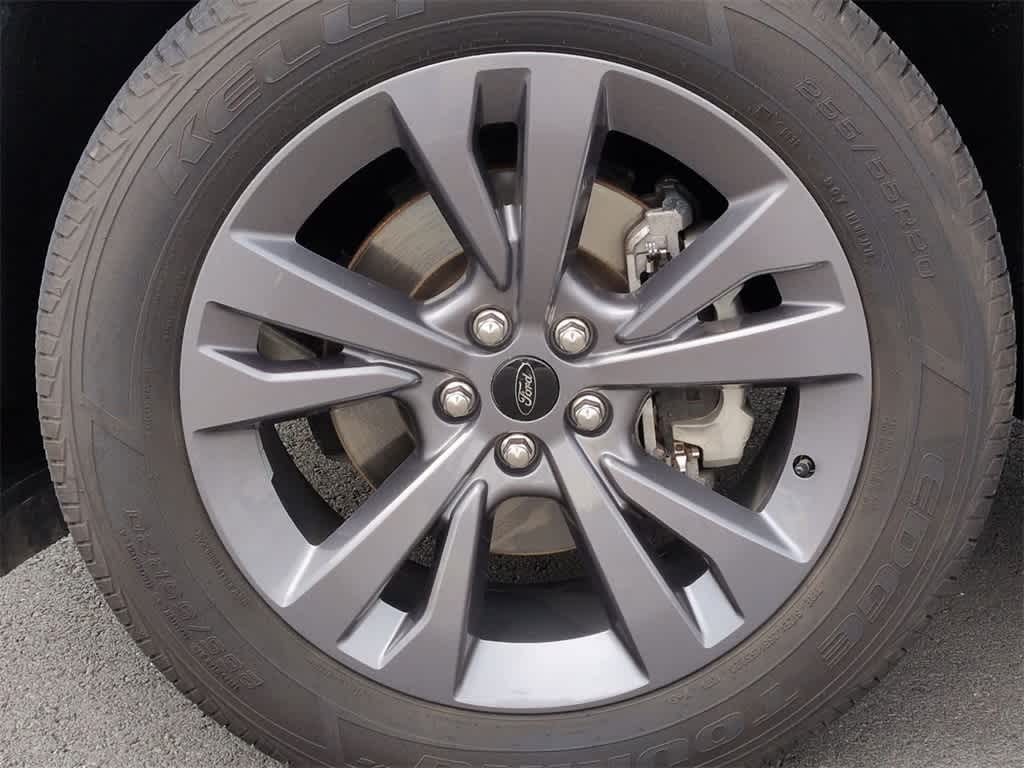 Thumbnail: 2022 Ford Explorer - 14