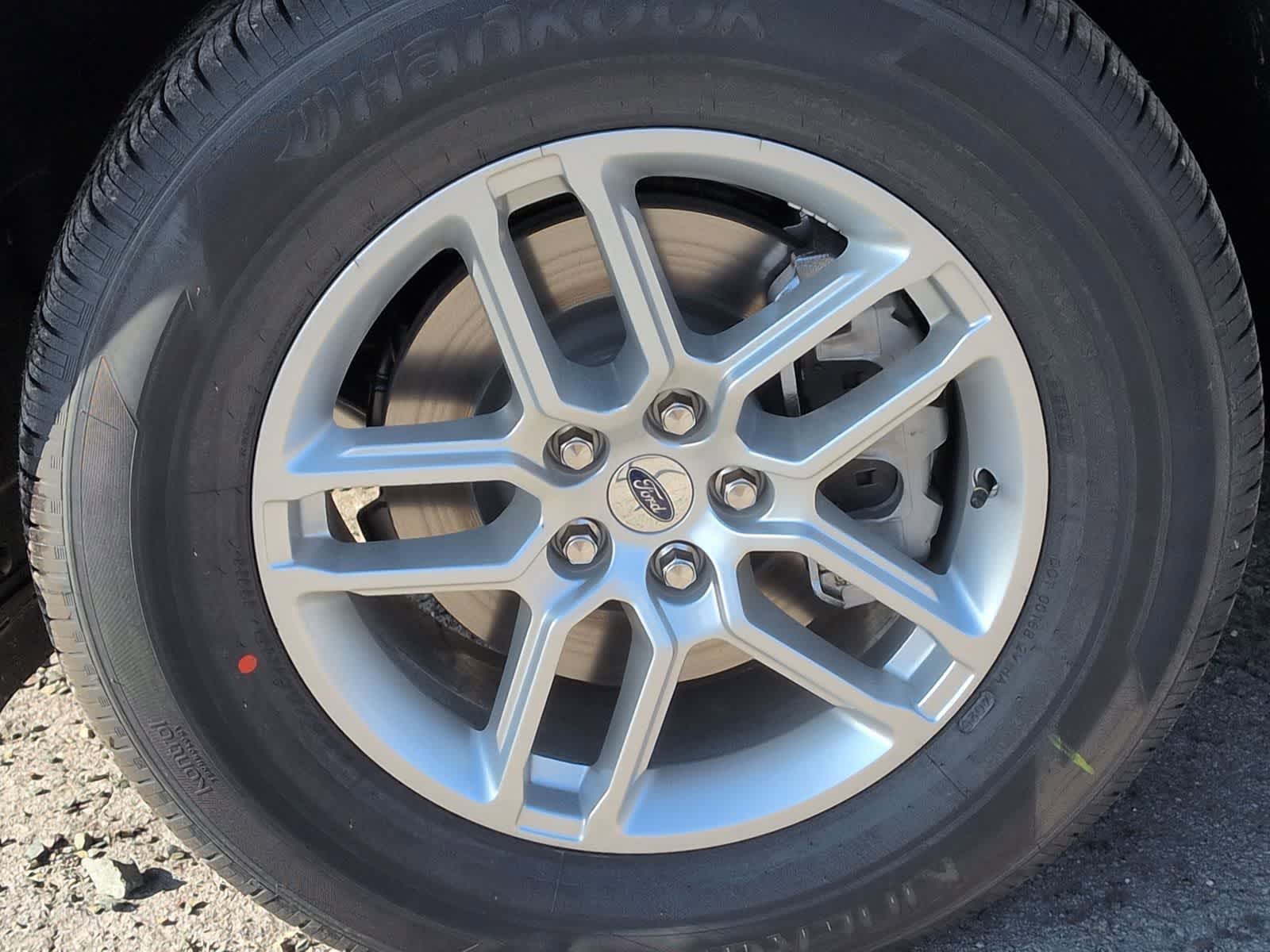 Thumbnail: 2026 Ford Explorer - 14