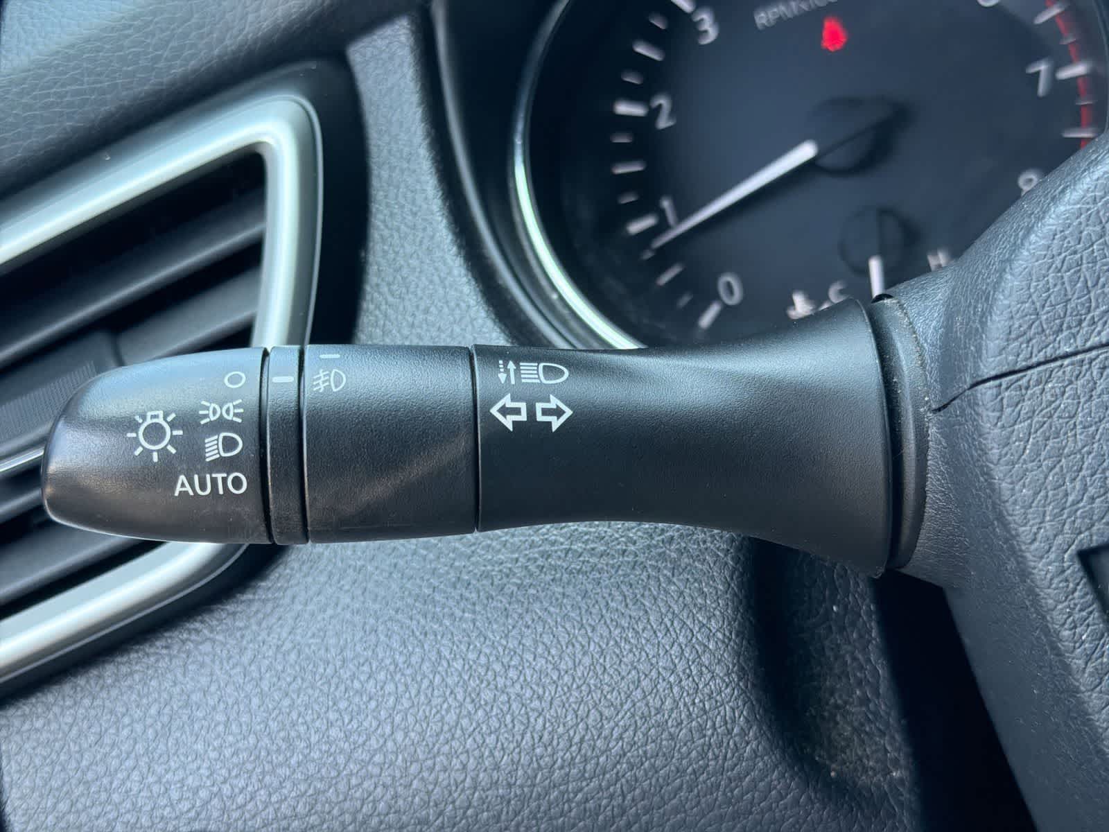 Thumbnail: 2016 Nissan Rogue - 27