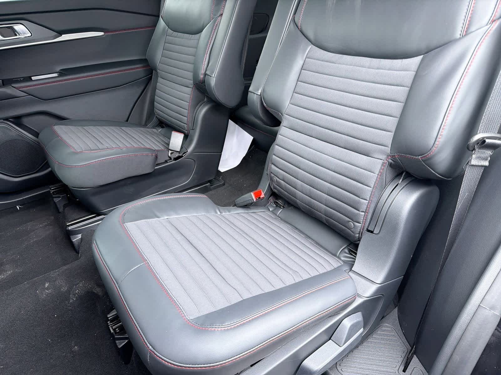 Thumbnail: 2026 Ford Explorer - 21