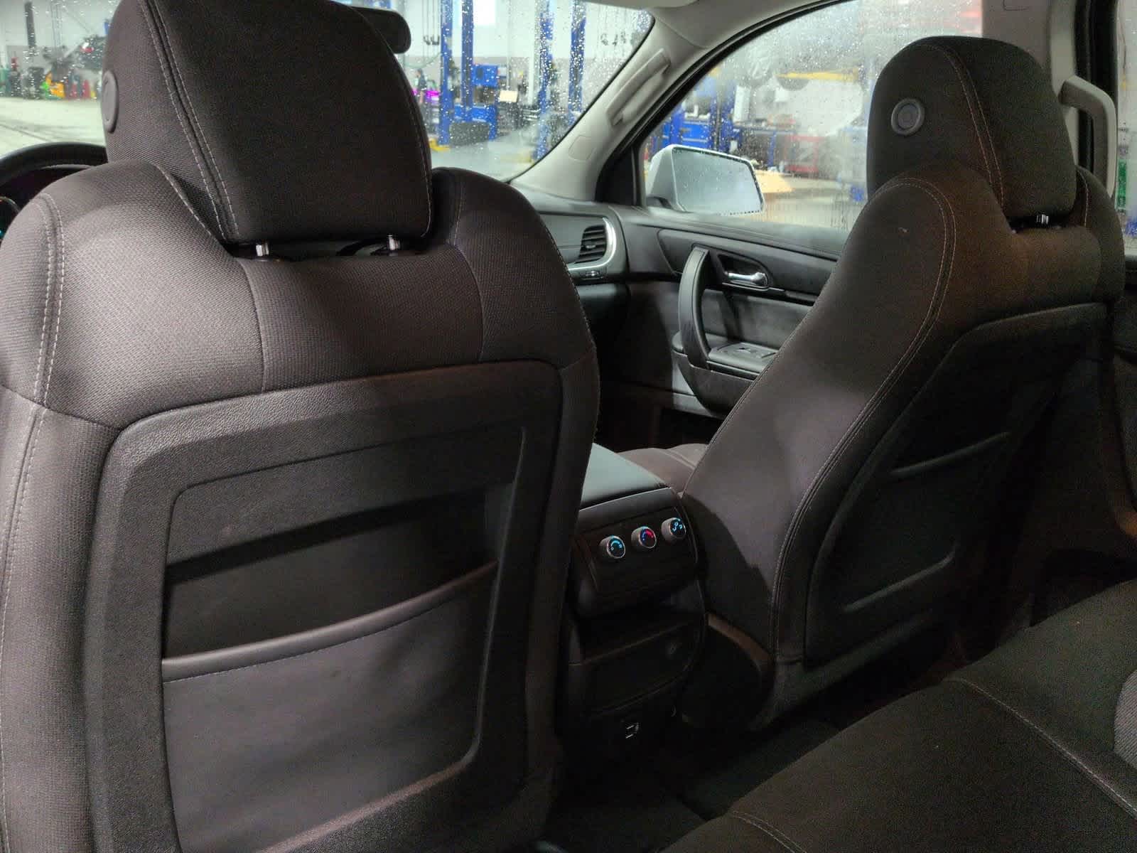 Thumbnail: 2017 Chevrolet Traverse - 11