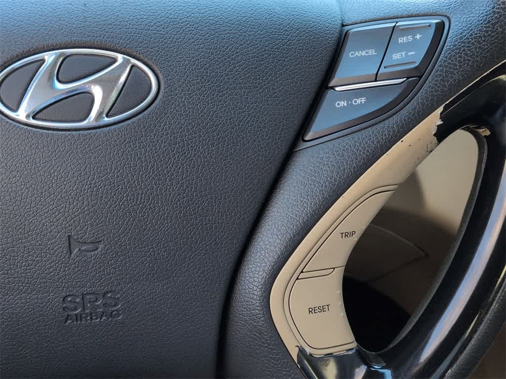 Thumbnail: 2012 Hyundai Sonata - 24