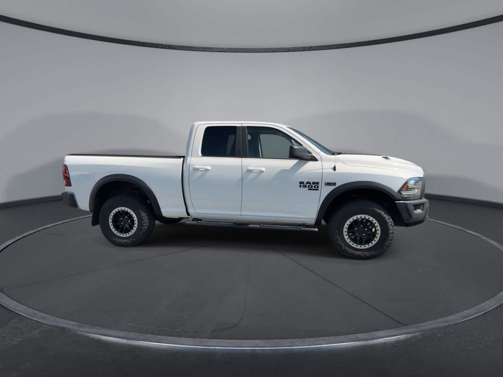Thumbnail: 2019 RAM 1500 Classic - 9