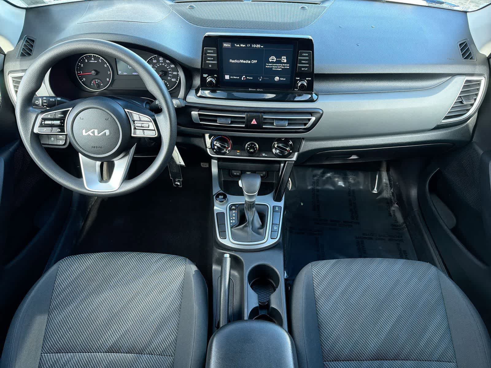 Thumbnail: 2022 Kia Seltos - 16