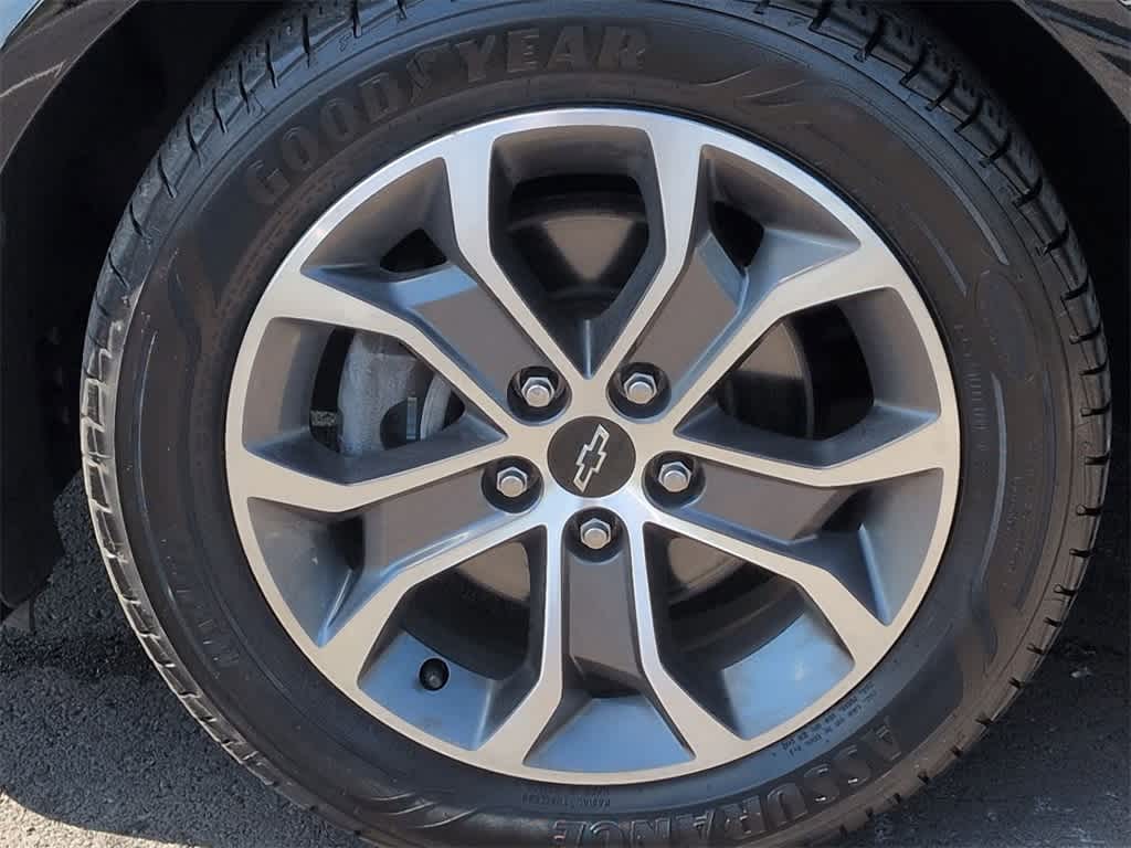 Thumbnail: 2019 Chevrolet Sonic - 14