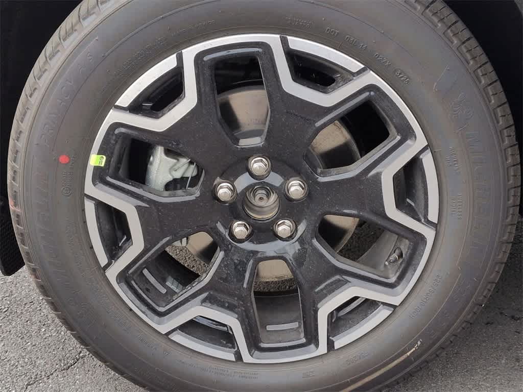 Thumbnail: 2025 Ford Bronco Sport - 14