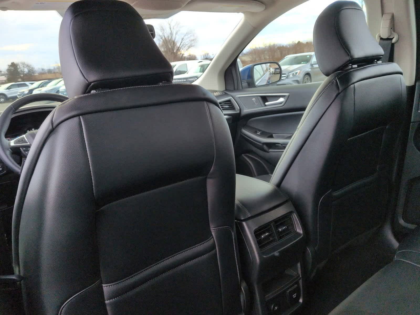 Thumbnail: 2022 Ford Edge - 19