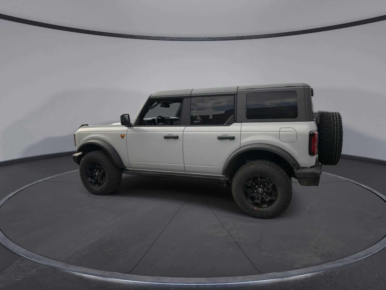 Thumbnail: 2026 Ford Bronco - 5