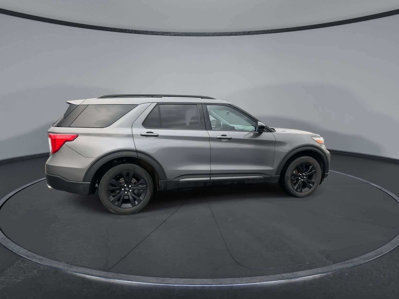 Thumbnail: 2022 Ford Explorer - 9