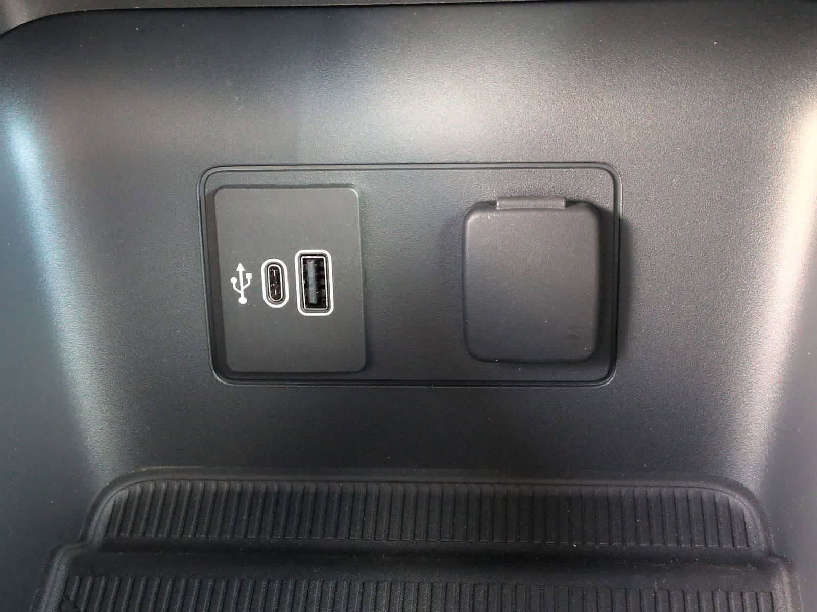 Thumbnail: 2026 Ford Explorer - 32