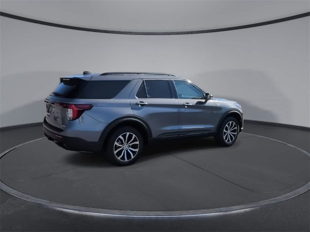 Thumbnail: 2025 Ford Explorer - 8