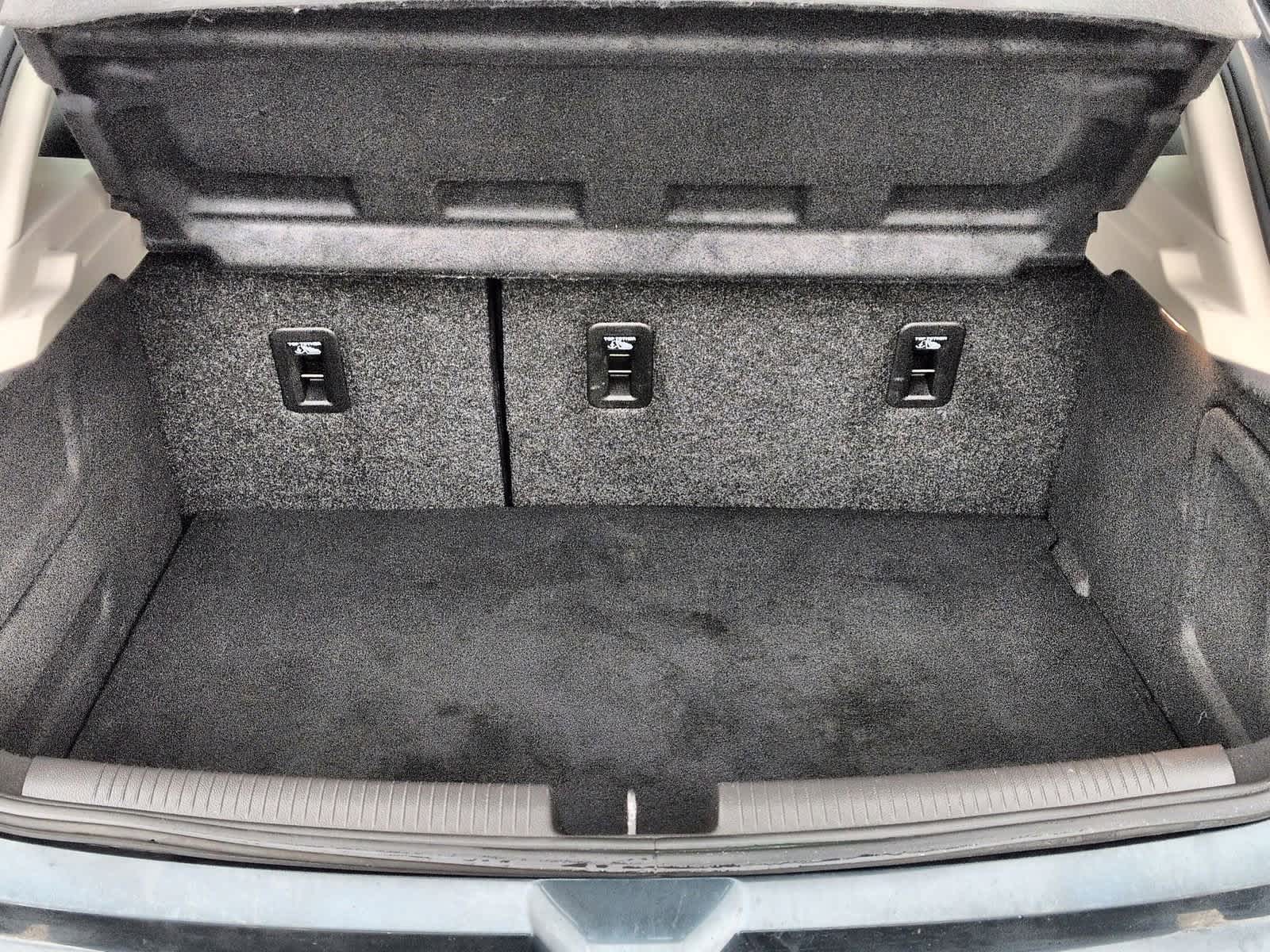 Thumbnail: 2018 Chevrolet Cruze - 34