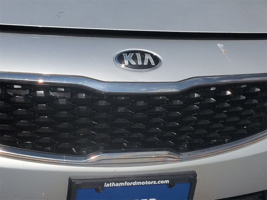 Thumbnail: 2017 Kia Forte - 12