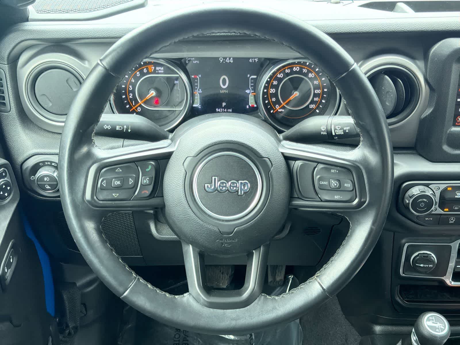 Thumbnail: 2021 Jeep Gladiator - 24