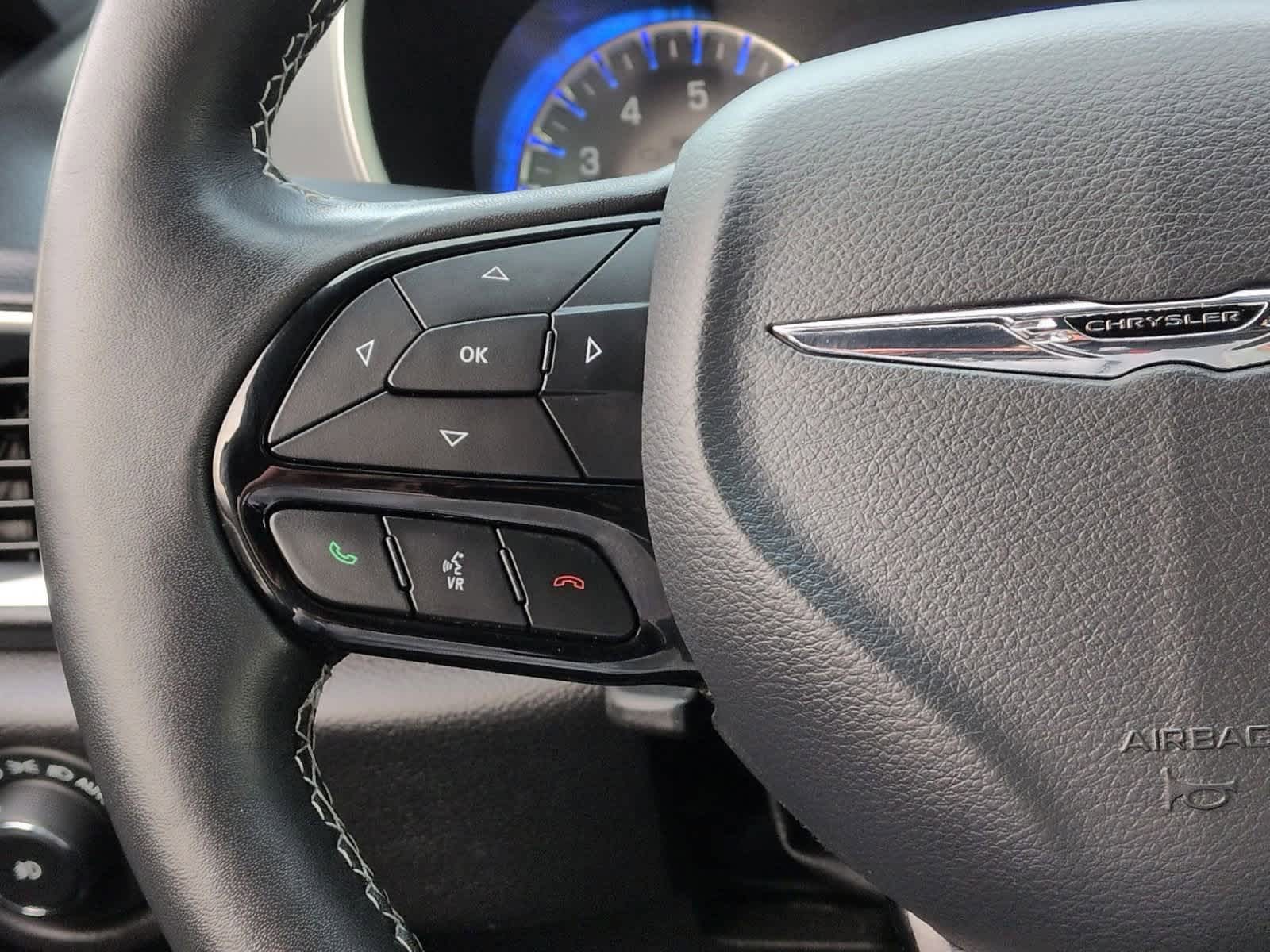 Thumbnail: 2020 Chrysler Pacifica - 24